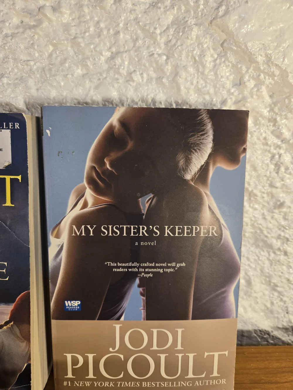 Lot of 4 Jodi Picoult Paperback And Hardcover Books My Sisters Keeper; And More
